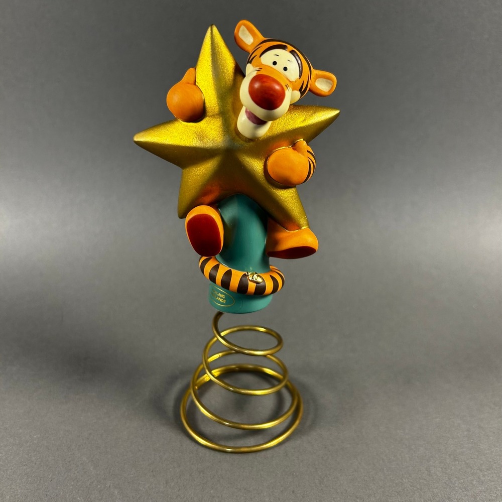 Disney Tigger Hugging Gold Star Christmas Tree Topper Disneyland Paris Holiday